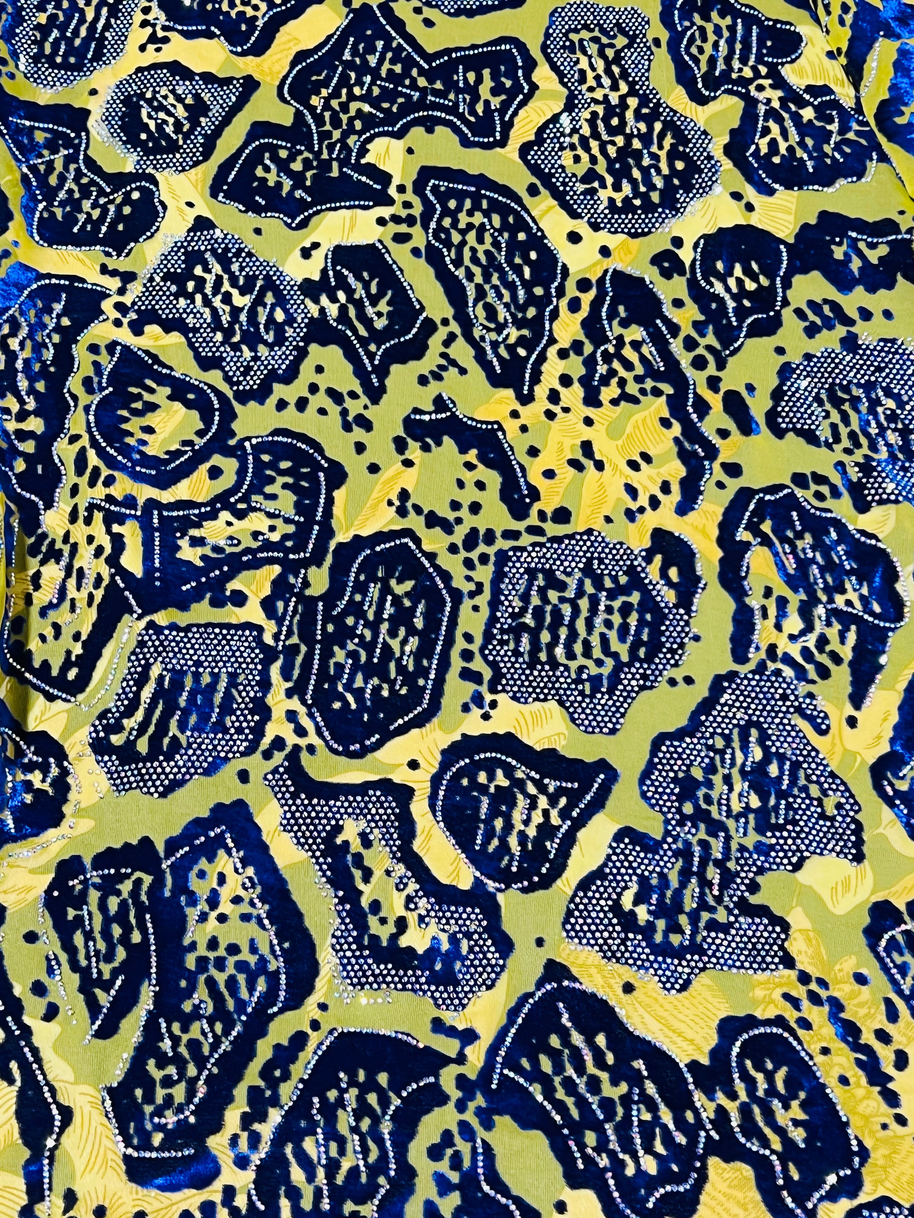 Welvet palachi with stonework front