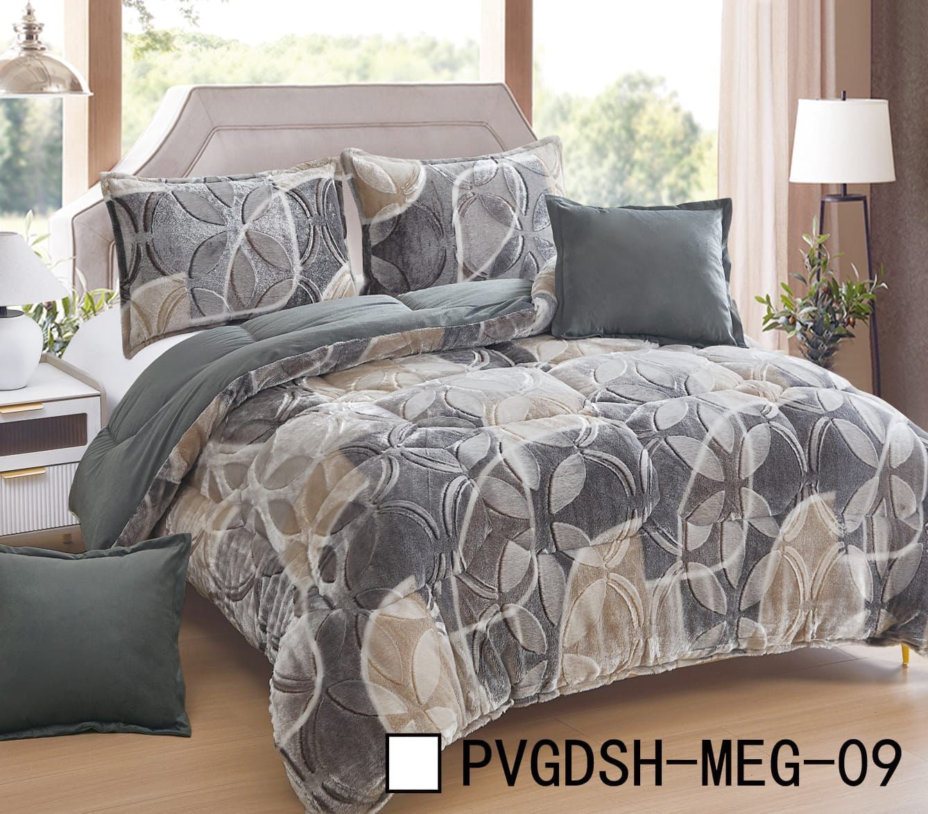 Cozy soft fleece bedset 6 pc set with filling