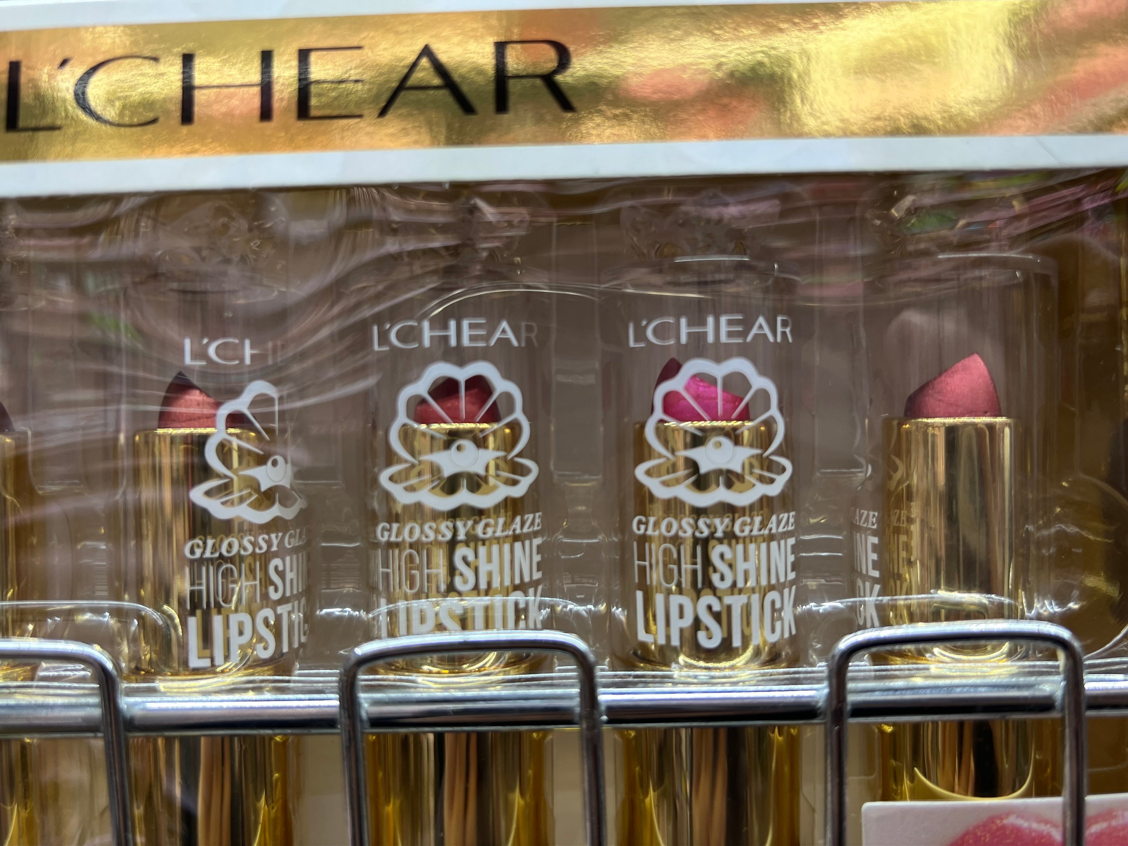 Lipstick pack shiny lipstick